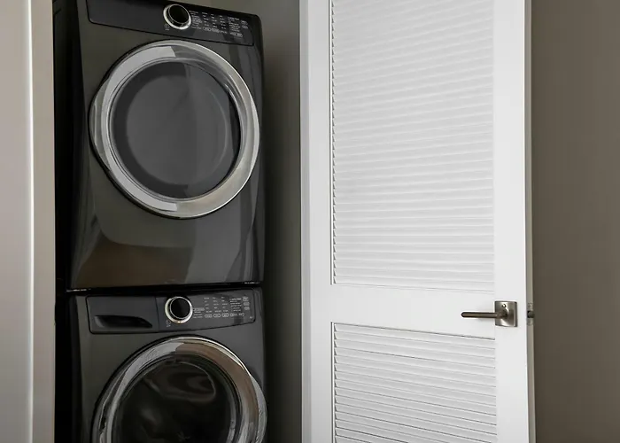 4 star hotel: Sonder By Marriott Bonvoy Artesa Apartments West Queen West